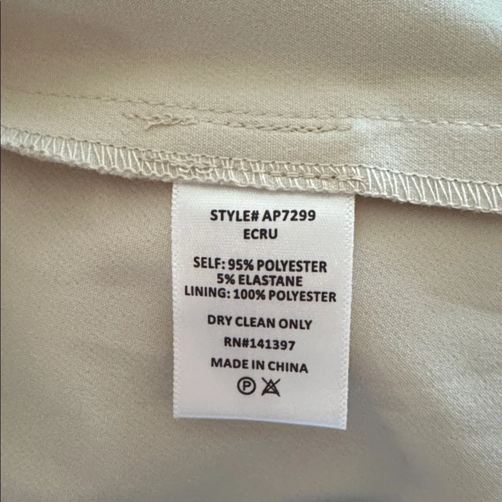 ASTR The Label Front Wrap Sleeveless Suit Romper Size XL‎ Cream New